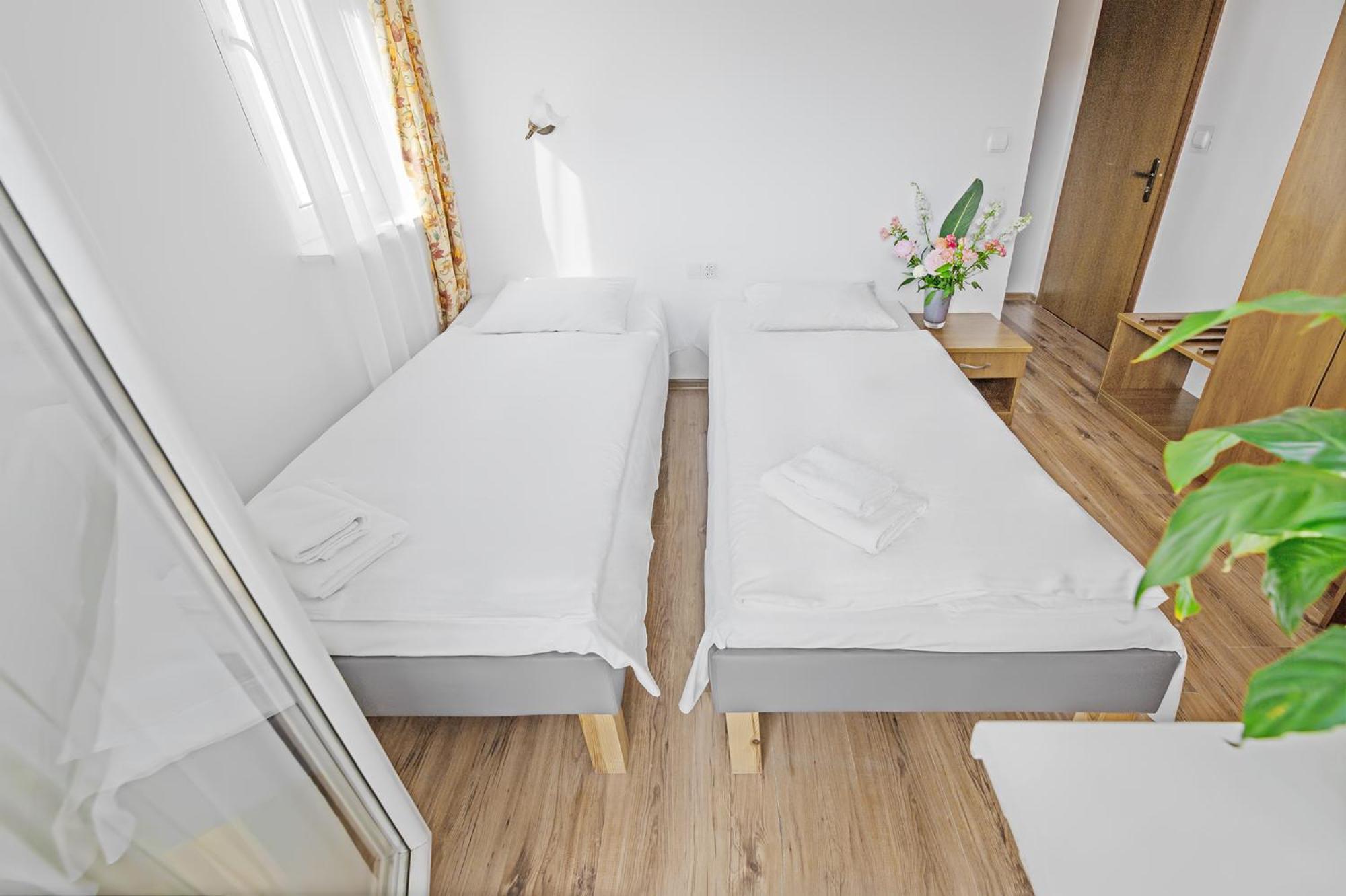 Dom Wczasowy Beskidy Wisla Exterior photo